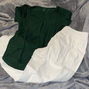 Dip Women’s Short sleeve V-neck T-shirt and pants size M/10